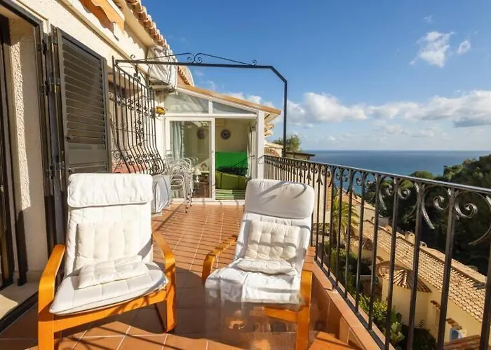 Cozy Rustic Spanish House 别墅