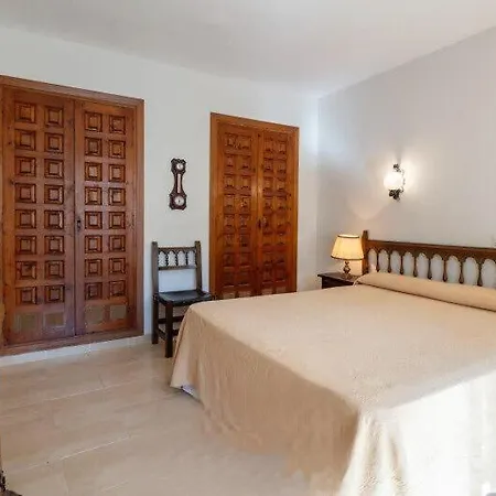 Villa Cozy Rustic Spanish House