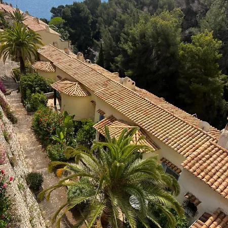 Cozy Rustic Spanish House *