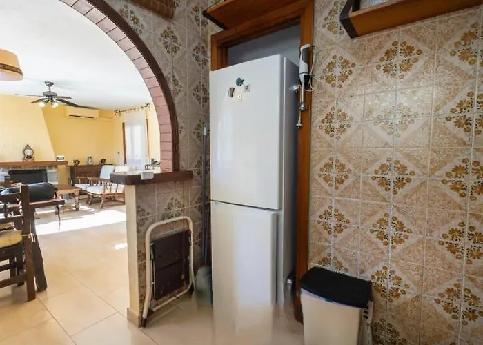 Villa Cozy Rustic Spanish House